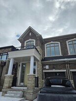 45 Auckland Dr in Whitby, ON - Building Photo