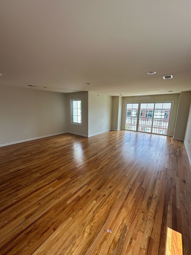 718 Summer Ave in Newark, NJ - Building Photo - Building Photo