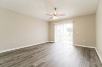 181 Cedar Ridge Ln in Sanford, FL - Foto de edificio - Building Photo