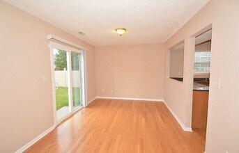 3438 W 52nd St, Unit 03-03126 in Indianapolis, IN - Foto de edificio - Building Photo