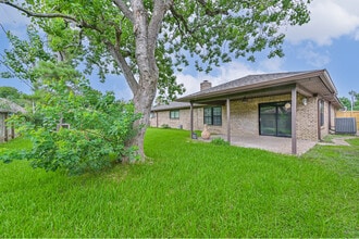 714 Whitecap Dr in El Lago, TX - Building Photo - Building Photo