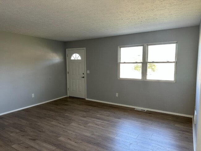 1545 Meredith Dr in Cincinnati, OH - Building Photo - Building Photo