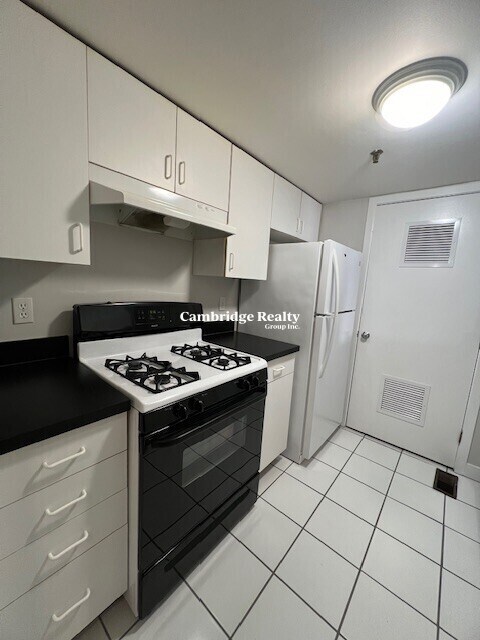 71 Fulkerson St in Cambridge, MA - Building Photo - Building Photo