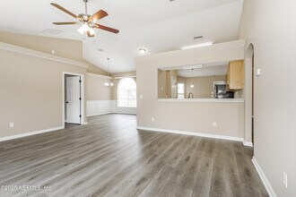 1368 Summerbrook Dr in Middleburg, FL - Building Photo - Building Photo