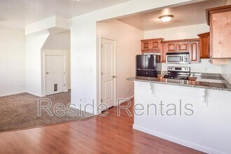 537 W 1570 N in Logan, UT - Foto de edificio - Building Photo