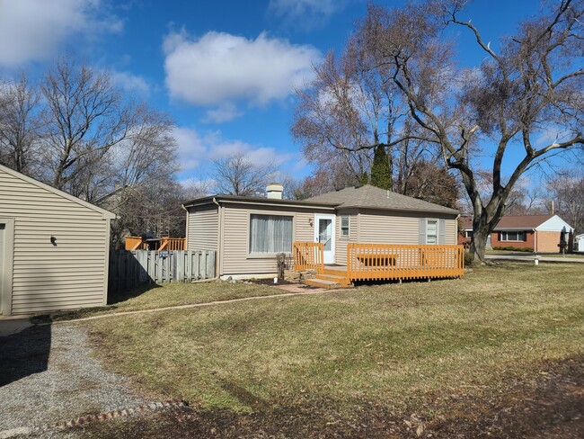 property at 5515 Greenview Rd