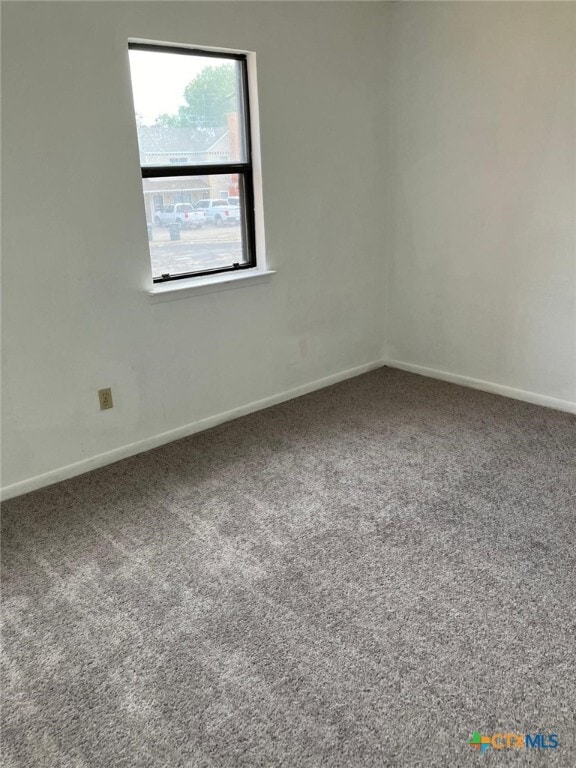 property at 3413 Victoria Cir