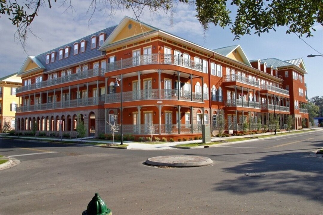 325 NW 14th St in Gainesville, FL - Building Photo