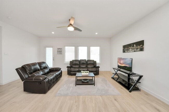 31771 Margaret Woods Ln in Fulshear, TX - Building Photo - Building Photo