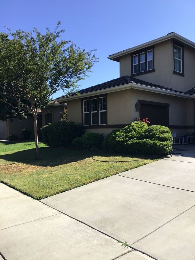 5529 Wilderness Loop in Marysville, CA - Foto de edificio - Building Photo