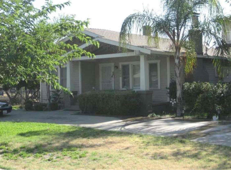 229 S Bailey Ave in Fresno, CA - Building Photo