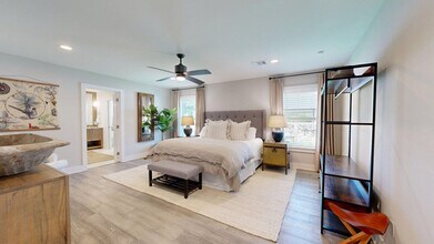 805 Dexter Dr S in College Station, TX - Foto de edificio - Building Photo