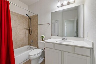 8101 Pescara Cove in Round Rock, TX - Foto de edificio - Building Photo