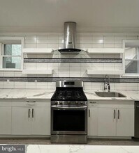 422 Morris St in Philadelphia, PA - Building Photo - Building Photo