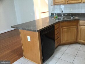 2413 Brookmoor Ln in Woodbridge, VA - Building Photo - Building Photo