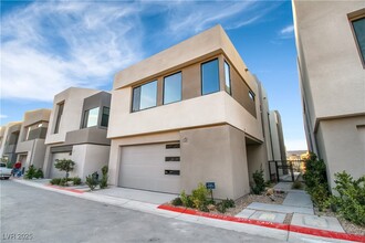 42 Promenade Isle Ln in Henderson, NV - Foto de edificio - Building Photo