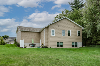 3515 Holmes Park Rd in Lincoln, NE - Building Photo - Building Photo