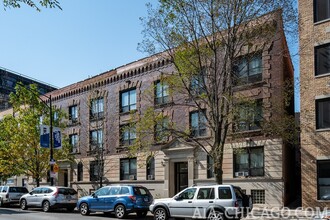 4410-4416 N Sheridan Rd in Chicago, IL - Foto de edificio - Building Photo