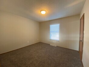 4226 W Bethany Dr in Columbia, MO - Building Photo - Building Photo