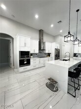 2807 SW 2nd Ln in Cape Coral, FL - Building Photo - Building Photo