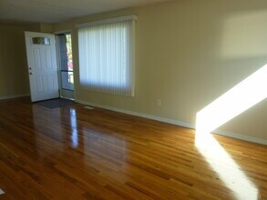 1211 W Dalke Ave in Spokane, WA - Foto de edificio - Building Photo