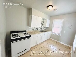 507 E Boeing Dr in Midwest City, OK - Building Photo - Building Photo