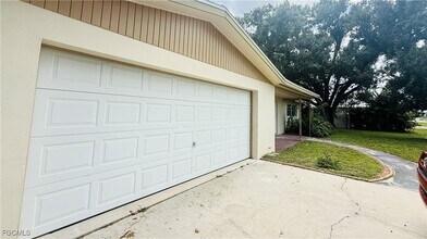 1260 Betmar Blvd in North Fort Myers, FL - Building Photo - Building Photo