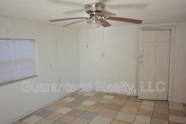 2726 Shamrock Dr in Haines City, FL - Building Photo - Building Photo