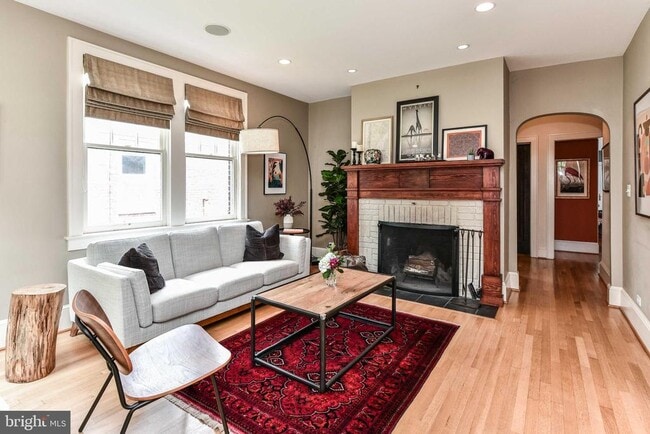 904 Park Ave in Falls Church, VA - Building Photo - Building Photo