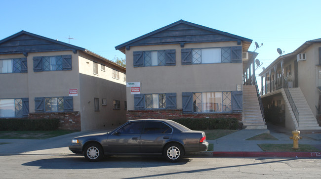 204-210 N Vecino Dr in Covina, CA - Building Photo - Building Photo