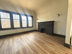 2431 S 34th St in Milwaukee, WI - Building Photo - Building Photo