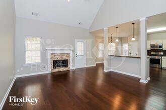 1805 Lightwood Ln NW in Acworth, GA - Foto de edificio - Building Photo