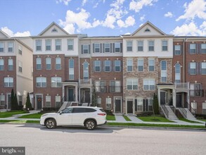 9411 Geaton Park Pl in Lanham, MD - Foto de edificio - Building Photo