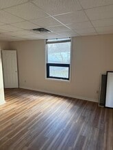 100 Center St, Unit 204 in Shelton, CT - Building Photo - Building Photo