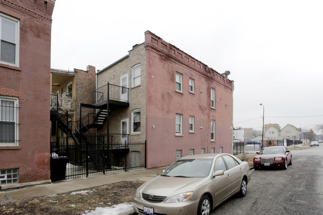 4058 W Jackson Blvd in Chicago, IL - Building Photo - Building Photo