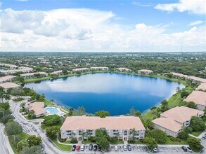 5051 Wiles Rd in Coconut Creek, FL - Building Photo - Building Photo