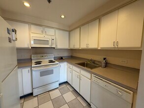 534-538-538 Commonwealth Ave in Boston, MA - Building Photo - Building Photo