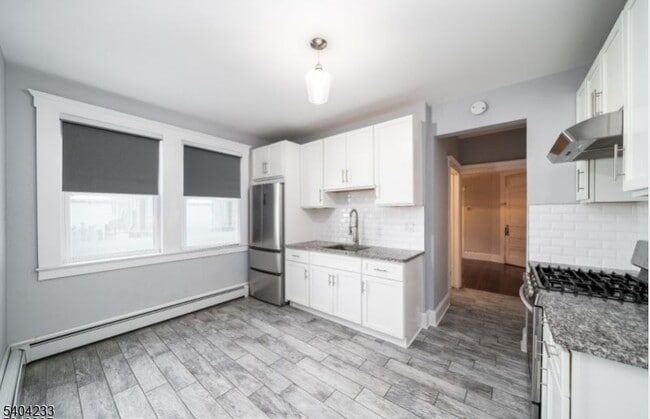 property at 9 Kling St