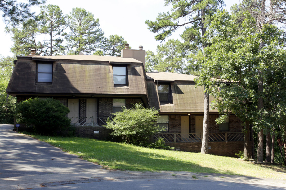 Z-Meredith Ct in Little Rock, AR - Building Photo