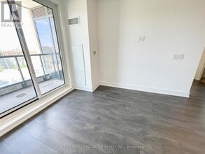 2450-2450 Old Bronte Rd in Oakville, ON - Building Photo - Building Photo