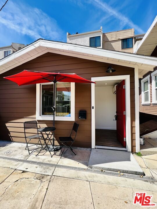 property at 332 W California Ave