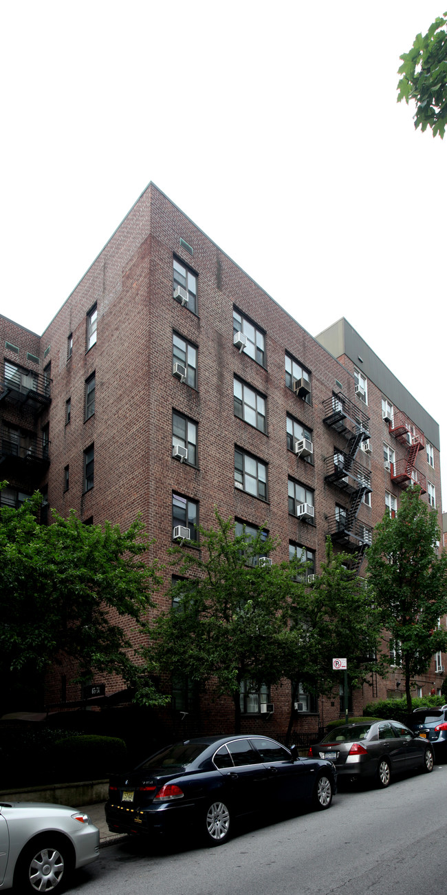 The Wetherole in Rego Park, NY - Building Photo - Building Photo