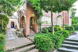 60 Inman Cir NE in Atlanta, GA - Building Photo - Building Photo