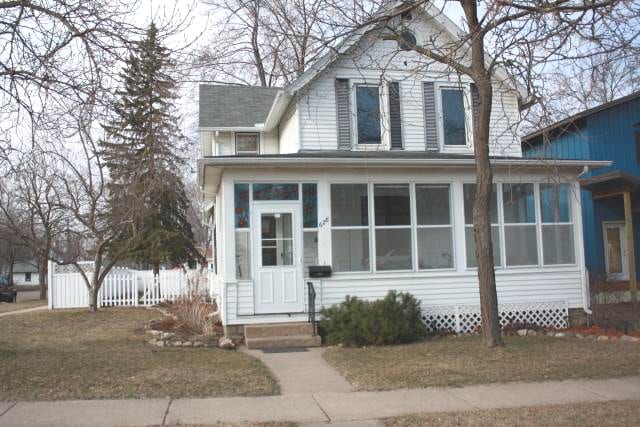 property at 628 W 10th St
