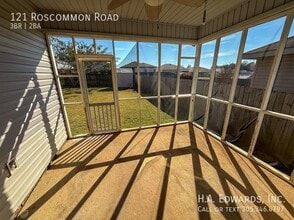 121 Roscommon Rd in Tuscaloosa, AL - Building Photo - Building Photo