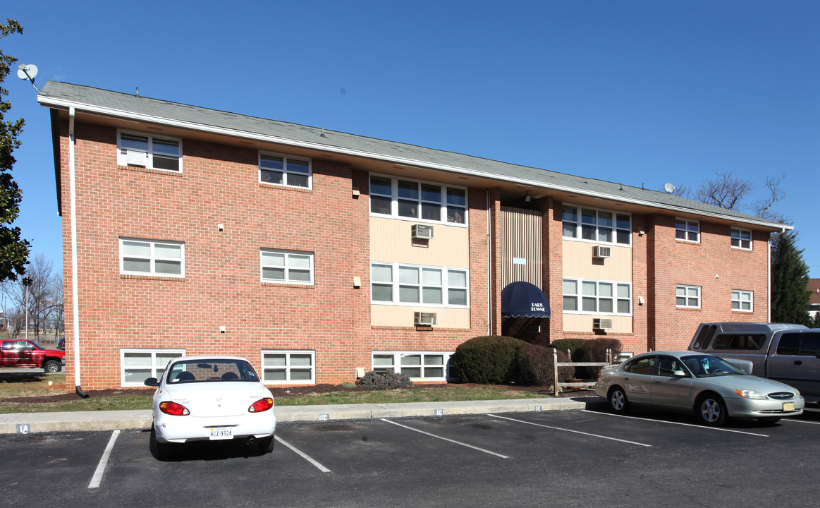 Park Towne in Roanoke, VA - Building Photo