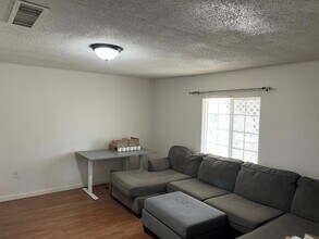 10025 N 14th St in Phoenix, AZ - Building Photo - Building Photo