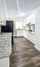 10827 Beacon Ave in Kansas City, MO - Building Photo - Building Photo