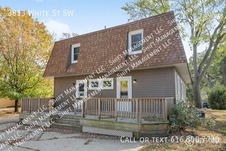 3813 White St SW in Grandville, MI - Building Photo - Building Photo