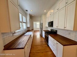 3665 Pine St in Jacksonville, FL - Building Photo - Building Photo